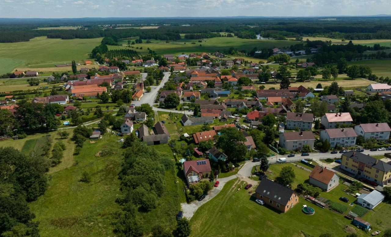 Penzion U Sykoru Trebon Luaran gambar